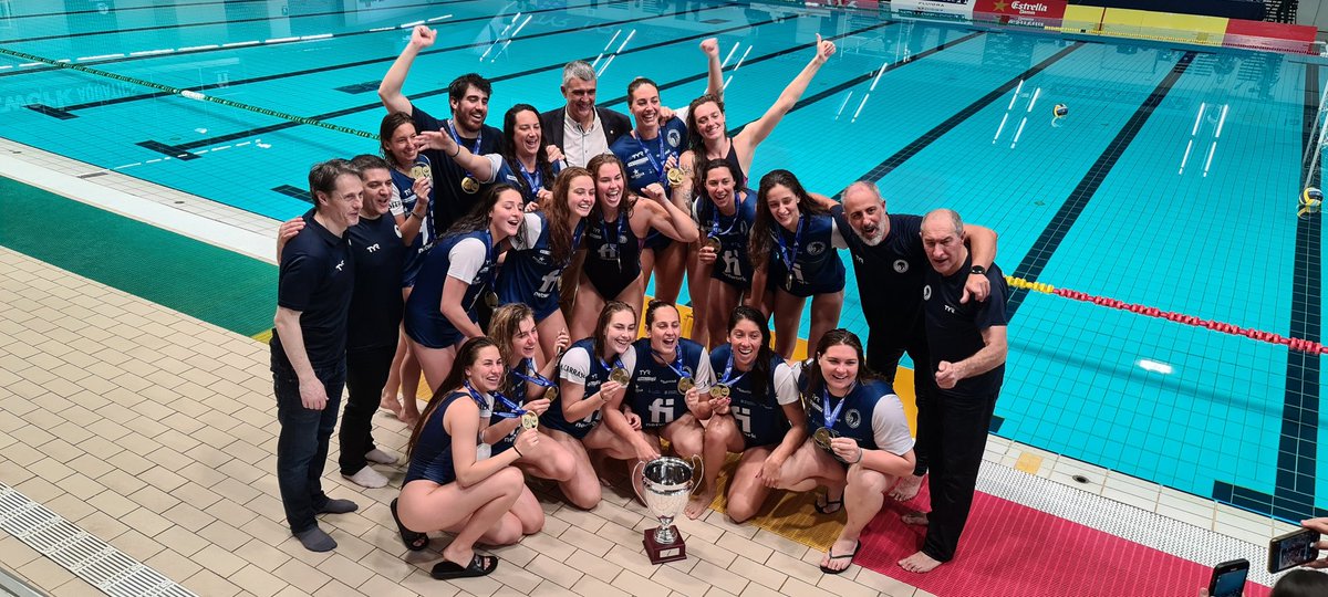 cnswaterpolo's tweet photo. CAMPIOOOOOONNNESSS !!

Quines jugadores i staff ! Quin EQUIP majúscul i històric ! 

FELICITATS, i GRÀCIES a tots els que heu sumat per fer-ho possible ! Amb aquest ambient espectacular !! Bravoooooo

#somCNSabadell #adnclub #plapedreraCNS #somwaterpolo

Foto: @RadioSabadell https://t.co/4A2Yv47NV2