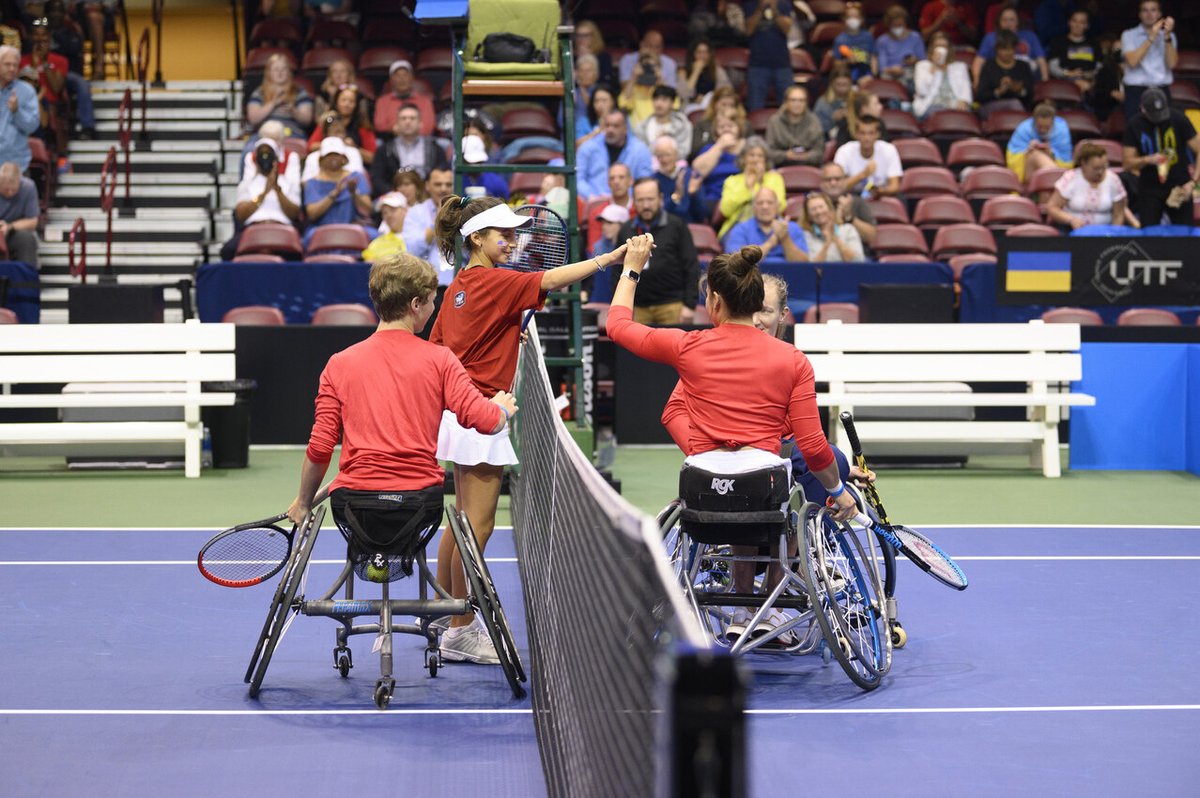 Wheelchair tennis on full display 💪🇺🇸

Emmy Kaiser, Dana Mathewson &amp; Conner Stroud took to the court during today's #BJKCup tie in Asheville!