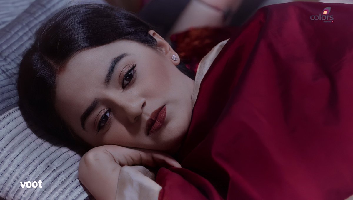 I can't believe this beauty.. she's so pretty
And when the camera gets close to her face, she becomes more beautiful
I wonder a lot about God's creation. I always say, Mashallah, because she has great beauty ♥️✨

<a href="/OfficialHelly7/">HELLY</a> #hellyshah #IshqMeinMarjawan2