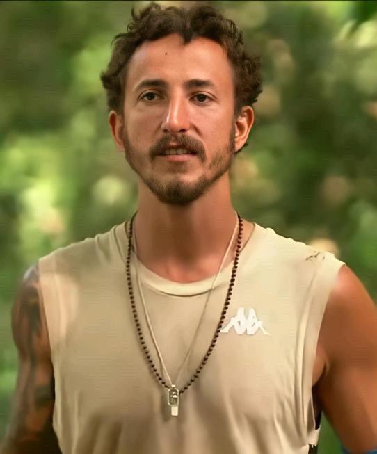 Adam sakatlık yaşadığından beri Gönüllüler oyun kazanmayı geçtim, benchte bile öne çıkamıyorlar; Gönüllüler hem enerji hem de performans olarak geri plandalar. #survivor2022allstar