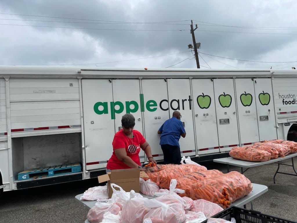 ODPEC1's tweet photo. Serving is what we do. #ODPEC #Easter #FoodDrive https://t.co/FHdYToUJ8p