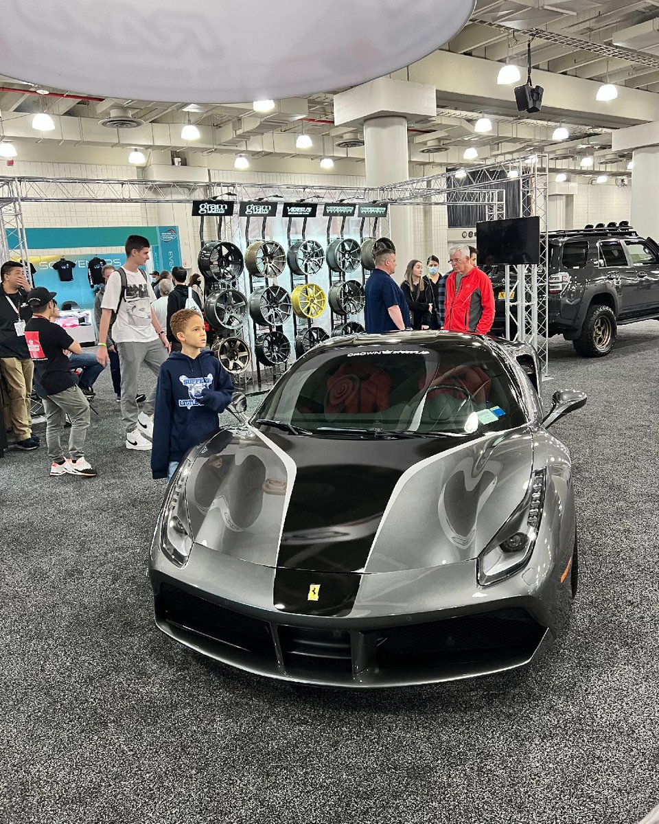 NYAutoShow's tweet photo. Living for these custom vehicle displays 🔥 How would you customize your automobile?

#NYIAS #nyautoshow #newyorkautoshow #nyc #customvehicles #autoshow #car #carshow #ferrari #hummer https://t.co/4KynjYUZUo