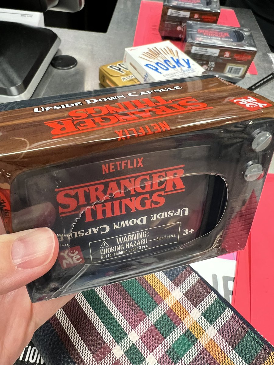 FurmansForce's tweet image. I live in a small town in West Virginia, so I was quite excited to find the #StrangerThings mystery minis #StrangerThings4 #StrangerThingsMerch at our local @HotTopic but since they’re for Easter, I’ll have to post the unboxing tomorrow!