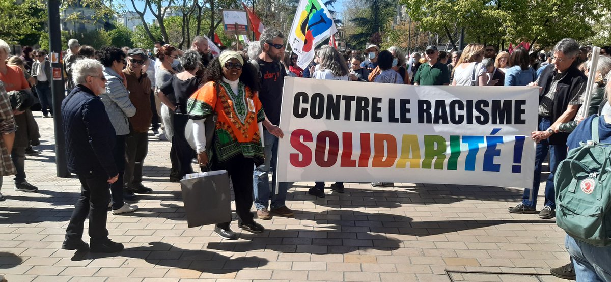 SCotedor's tweet photo. Manifestation contre l'extrême droite à Dijon cet après-midi https://t.co/OxKoVk5DPI