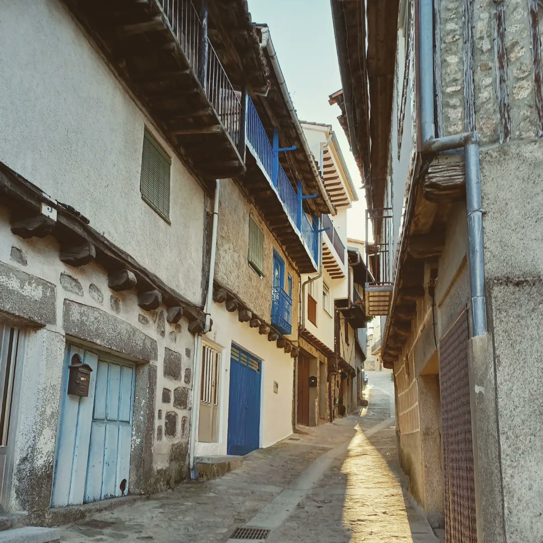 SirenaVarada81's tweet photo. Escapadita al pueblo... Monforte de la Sierra
#SierraDeFrancia #Salamanca #DayOut #WeekendWithFamily https://t.co/T9Kdin8L5f