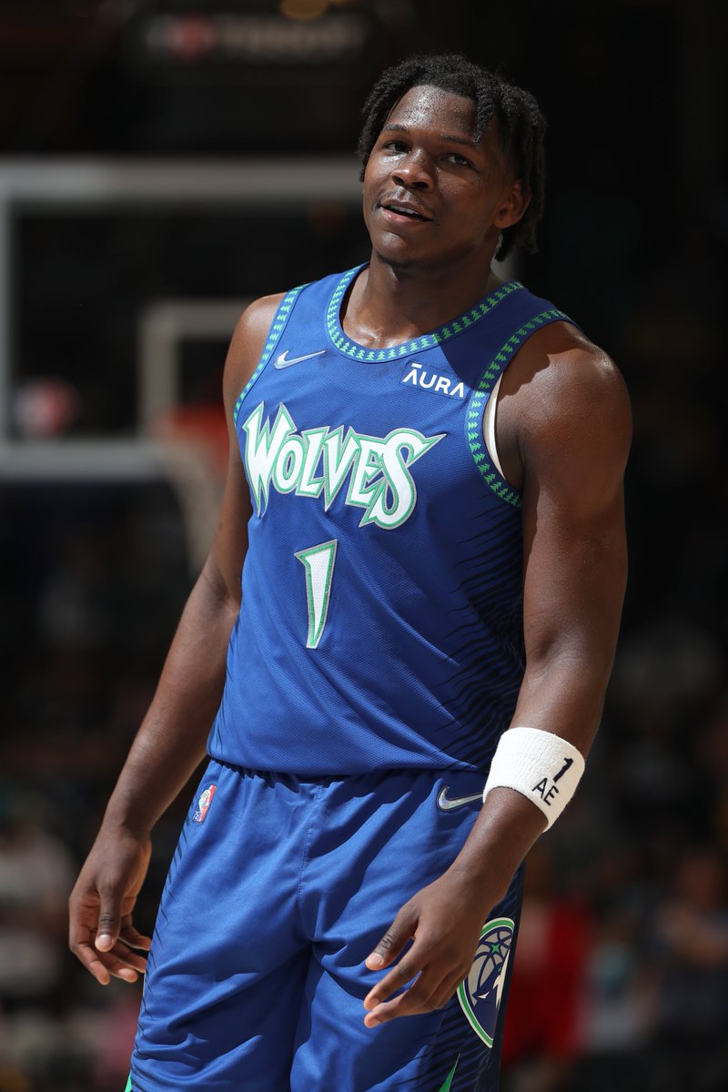 Ant Edwards goes OFF in his playoff debut 🔥 

36 PTS
6 AST
12-23 FG