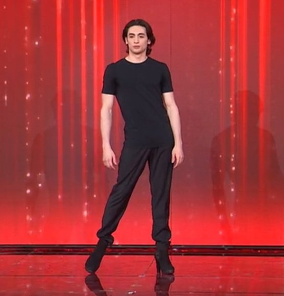 heythereelena's tweet photo. "michele non ha ancora dimostrato di essere così versatile come dice la sua insegnante"
E INVECE STASERA HA SPACCATO TUTTO NONOSTANTE FOSSE LA PRIMA VOLTA
#amici21 https://t.co/lCBW0yqx2C
