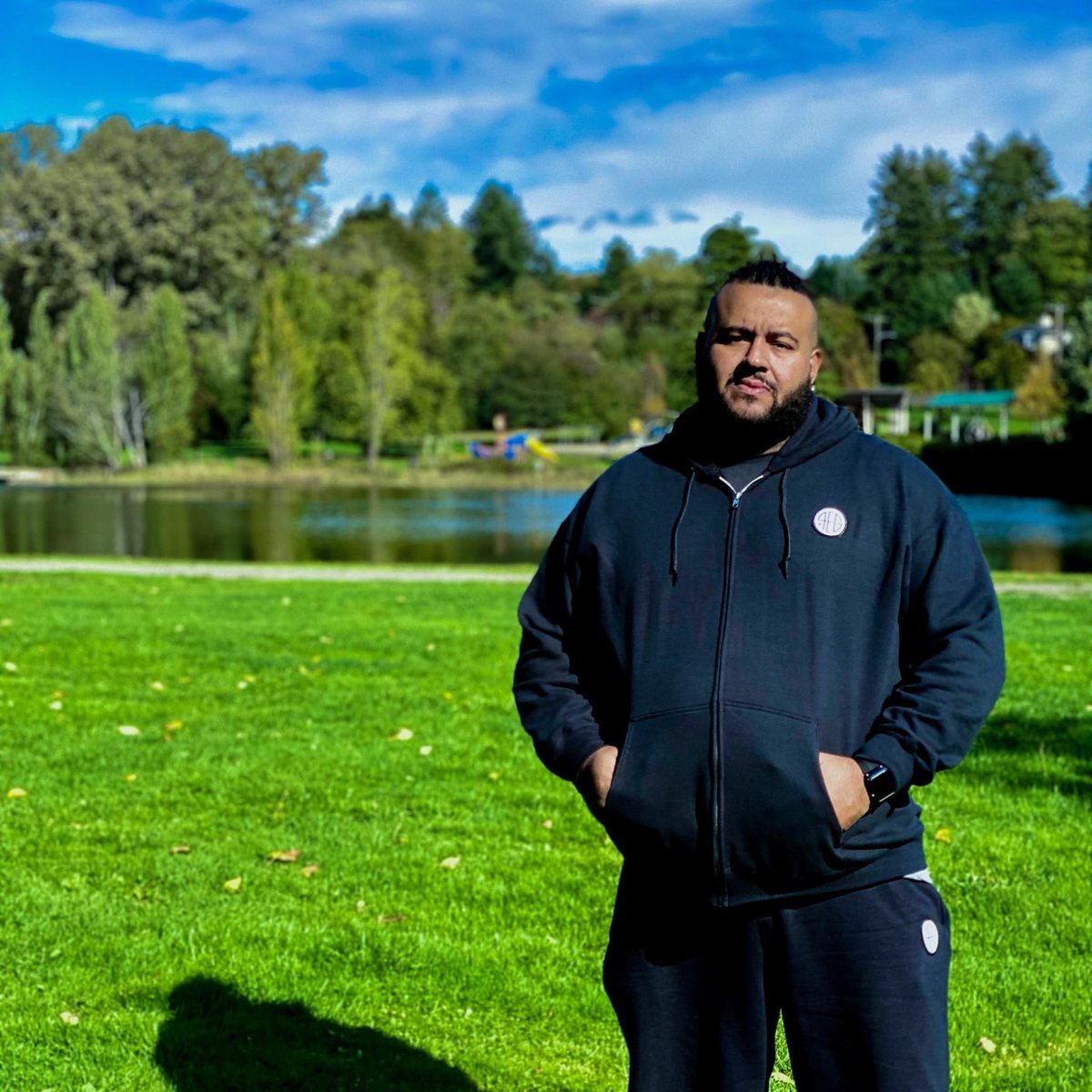 4evrgrnpnw's tweet photo. Stay comfy, stay #reppintheupperleft 🌲#wearethepnw #pnwlifestyle #smallbusinessowner #smallbusinesssaturday #pnwsmallbusiness #pnwootd #pnwfashion #instafashion #causalwear https://t.co/DqXK8kxVp6