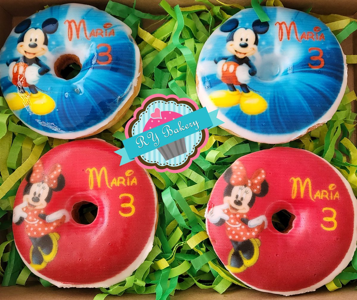 RYBakery's tweet photo. Deseamos que toda tu vida esté llena de magia, muchas sorpresas y regalos.  #RYBakery #LaVidaEsDulce #Donas #DonasDecoradas #Donuts #DonutsLover #HappyBirthday #FelizCumpleaños #mickeymouse #minniemouse https://t.co/fehZ9634p3