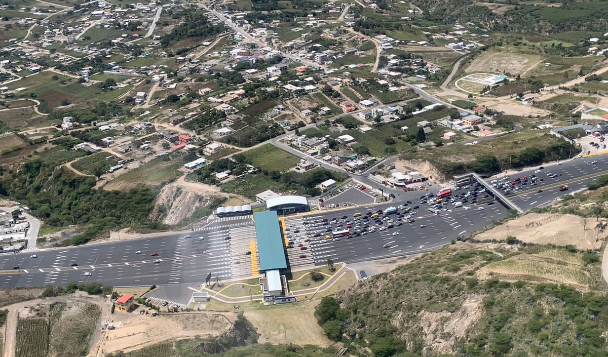 PoliciaEcuador tweet picture