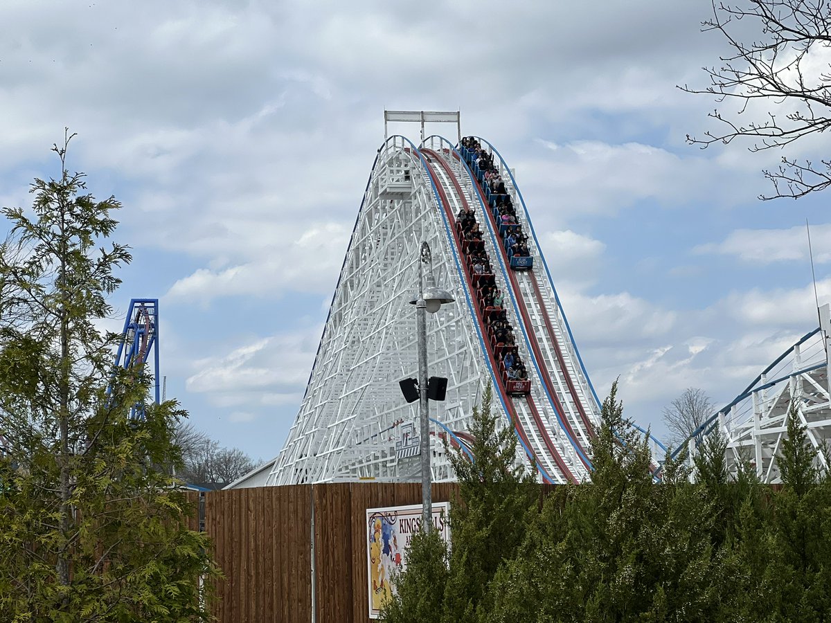 TPArchive's tweet photo. Another look at The Racer from the end of Coney Mall. https://t.co/BaKuwSzFZl