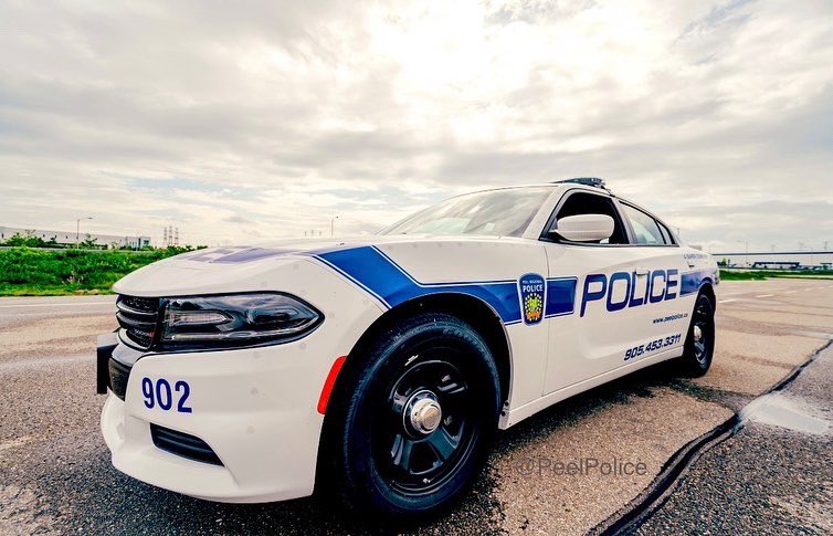 AkhilMooken's tweet photo. It’s Saturday, the perfect day to share a pic of our cruisers. Which vehicle in our front line response fleet is your favourite? #DodgeCharger or the #FordInterceptorUtility? https://t.co/1NAqqukhIM
