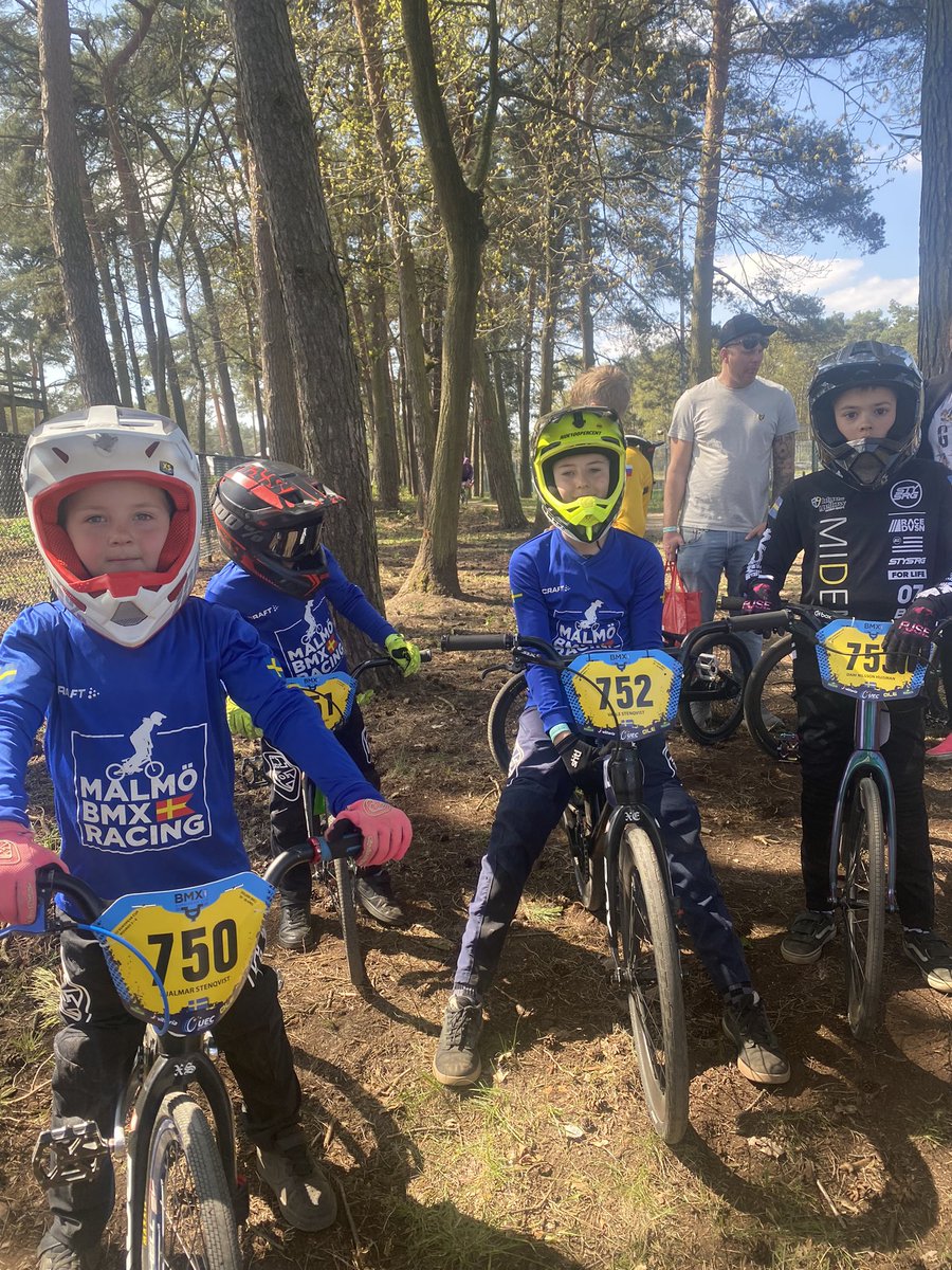 Full gas på Europacupen i Zolder, Belgien i helgen för både Hjalmar och Valle kör. Det var inte Valles dag idag men Hjalmar krigade till sig en stark semifinalplats. Race på måndag igen!
