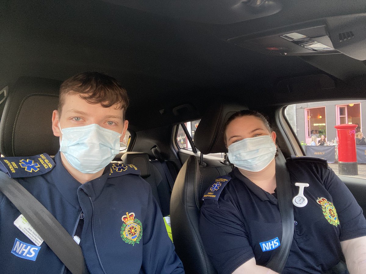 HarboroughCFRs's tweet photo. Jack has teamed up with Olivia tonight from @SouthLeicester to assist @EMASNHSTrust in responding to 999 🚨 calls across Leicester.

#CFR #CommunityFirstResponders #FirstResponders #Ambulance #999Wise https://t.co/6ntdi5hFho