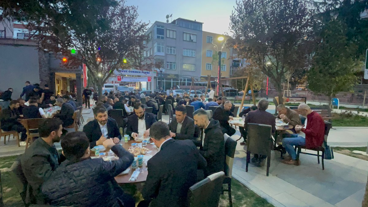 Geleneksel İftarımıza katılım sağlayan başta <a href="/osmandevelioglu/">Osman Develioğlu</a> başkanıma,İlçe başkanımız <a href="/Fatihtunaa/">Fatih Tuna 🇹🇷</a>'ya,İl başkan yardımcılarımıza,Geçmiş dönem meclis üyelerimize ve katılım sağlayan tüm dostlarımıza teşekkür ederiz.<a href="/osmannnurika/">Osman Nuri Kabaktepe</a>
<a href="/meserhatkaradag/">Mehmet Serhat KARADAĞ 🇹🇷</a> #iftar #iftarvakti  #Ramazan2022