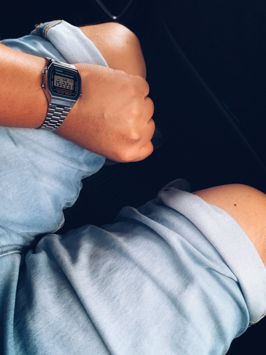 Armndre's tweet photo. A veces es bueno dejar descargado el  Watch #Bac2Basics https://t.co/iXeqk4jMtR