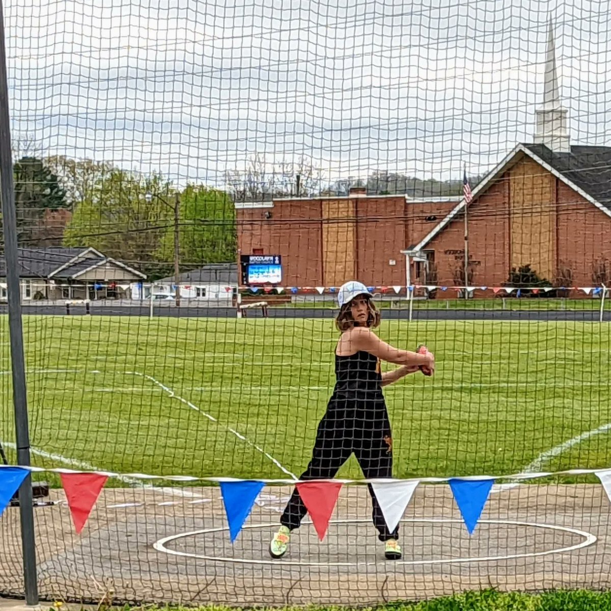 C_Banner_VFL's tweet photo. New #discus PR for @lauryn_banner today 💪 and the new uniforms are 🔥 https://t.co/bImDEiMcP1