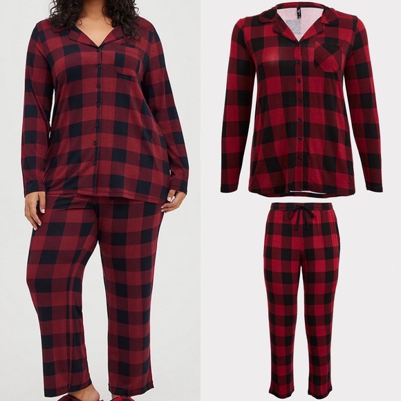 buttermom2's tweet photo. So good I had to share! Check out all the items I'm loving on @Poshmarkapp #poshmark #fashion #style #shopmycloset #torrid #bcbgmaxazria #mmissoni: https://t.co/zeCb7DmodT https://t.co/d7xH6pNZjy