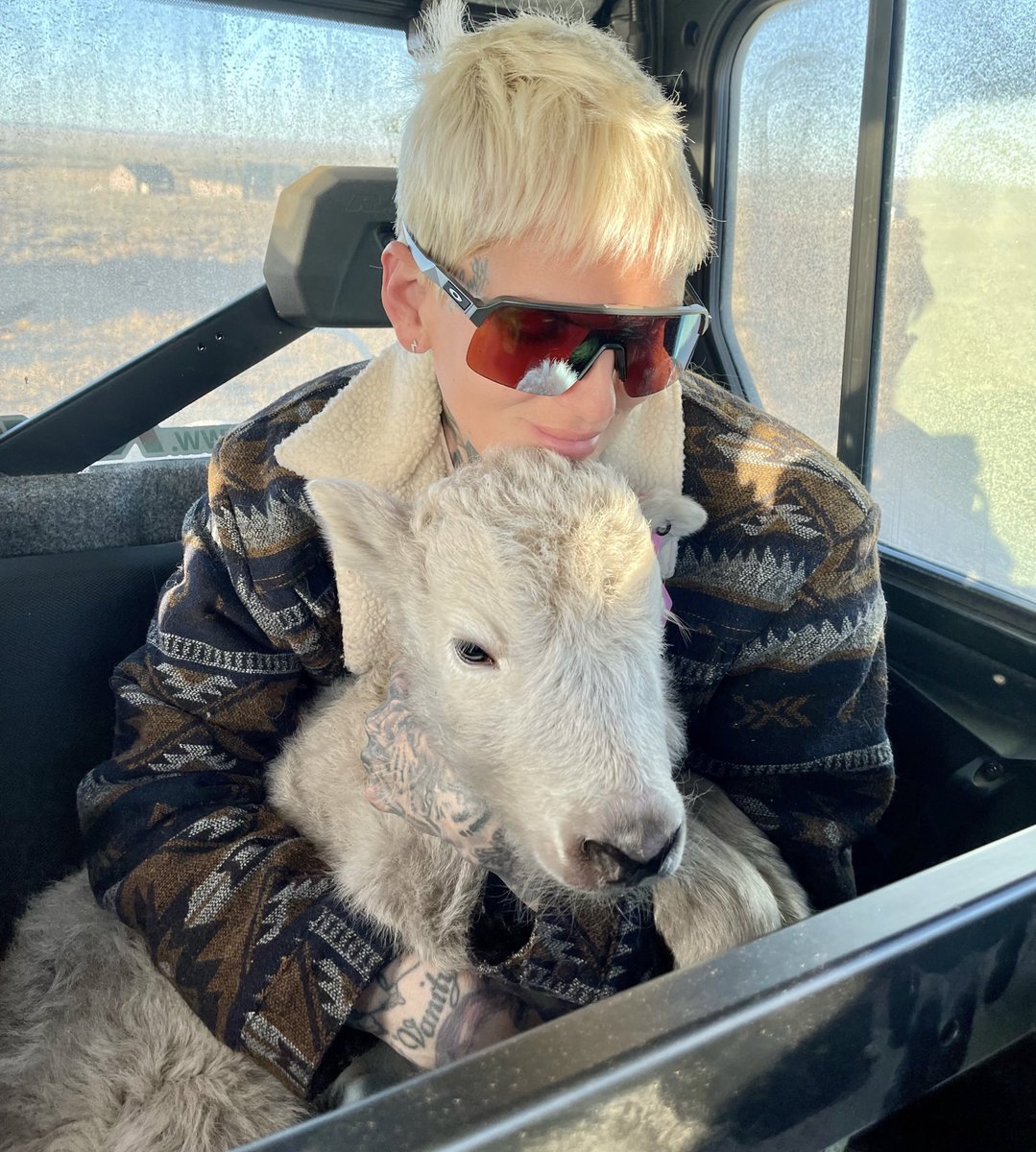 JeffreeStar's tweet photo. Queen of the #Yaks 🤠 https://t.co/uinHaQJOiY