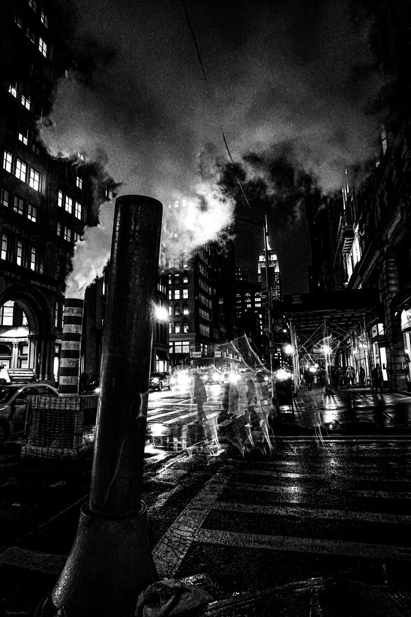 The Long Night 

.
.

 #NYC #NY1Pic #SonyAlpha  #photo #streetphotographer #photography #NewYorkCity #photooftheday   #NewYork #Noir #Rain #ESBFan #blackandwhitephotography