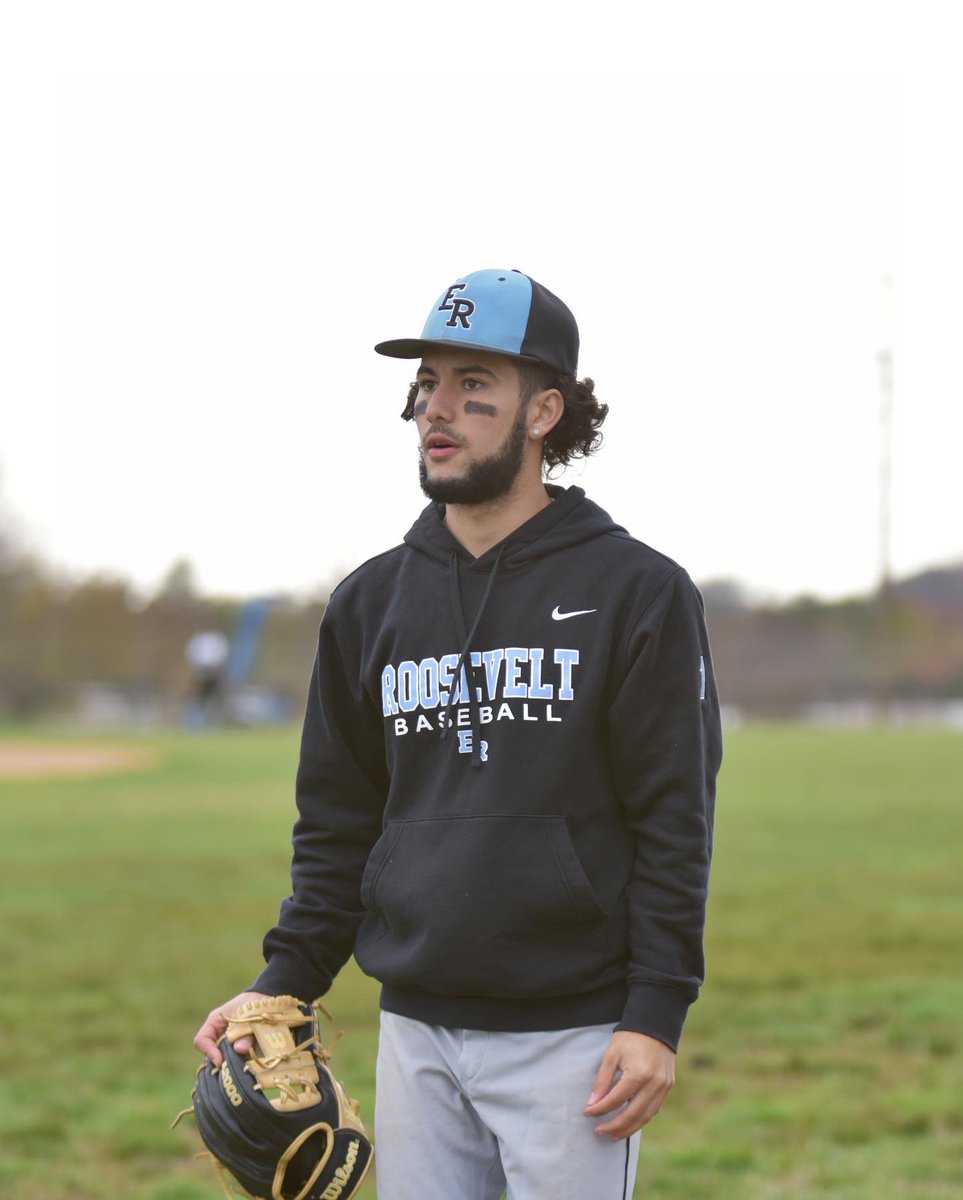 jo3vsthewrld's tweet photo. Proud to announce my commitment to @pgcc_baseball 
Thanks @CoachGeneBowles &amp; @ERHS_Baseball_  for everything ❤️
Many years to come! 💫⚾️ https://t.co/lDYg5b0olq