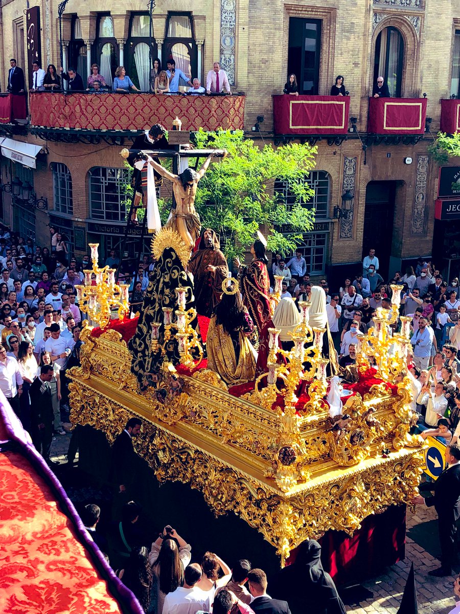 SrCofradee's tweet photo. @pasiondesevilla Para mi está hecha por mi https://t.co/Ow4LLbt2kp