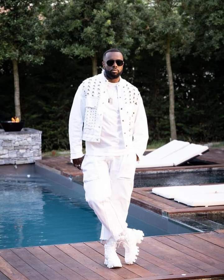 🙎: Bb Quelle est ta couleur préférée ?

Moi: