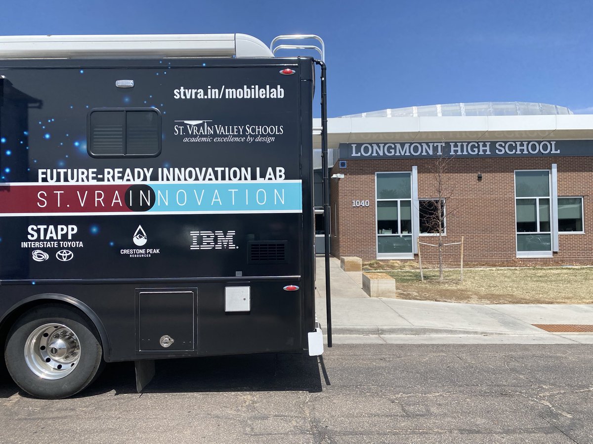 SVVSDMobileLabs's tweet photo. A great afternoon celebrating the first @awscloud Deep Racer event @LongmontHS. Students problem solving and competing, it was fun to watch. #DesignGuild #StVrainStorm @ICSVVSD https://t.co/ML4wGhNX9L
