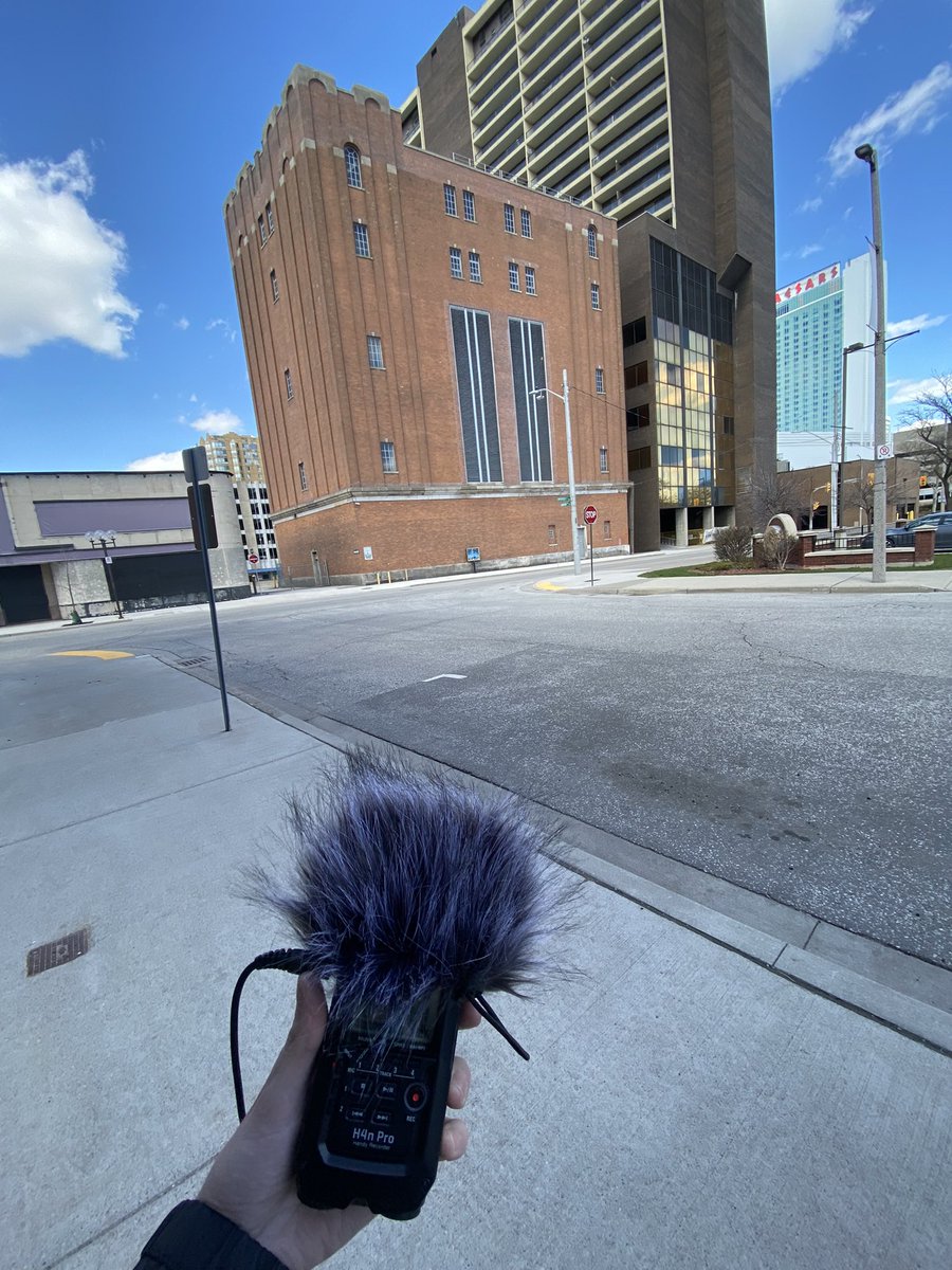 24hrhz's tweet photo. Great day for some city ambience out here in Windsor, ON 😎���🇦 #sounddesign #gameaudio #fieldrecording https://t.co/6vWWHmKnqP