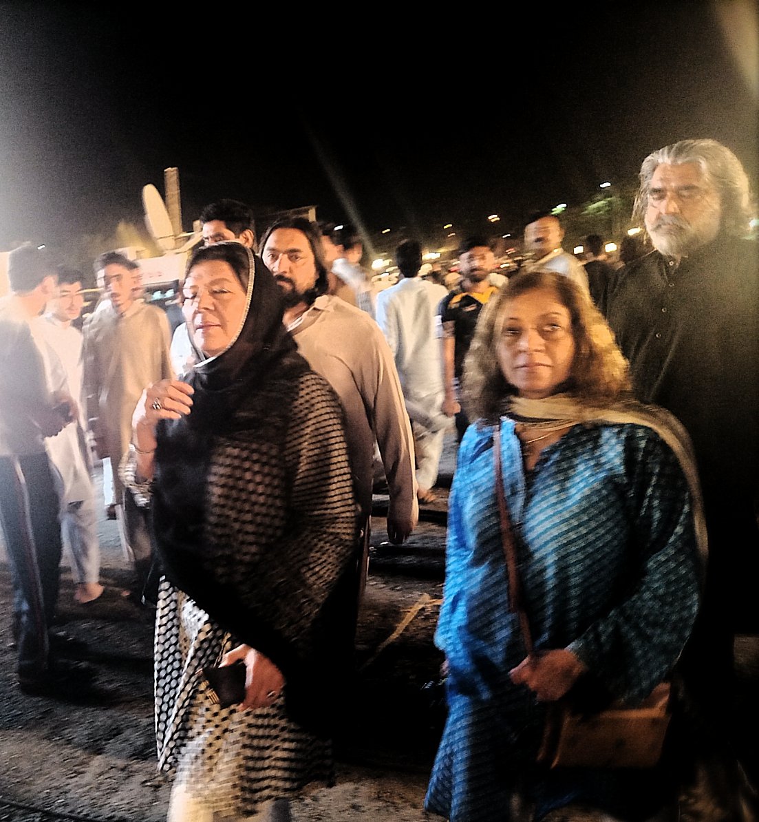 Rabinakhan78's tweet image. ایف نائن پارک اسلام آباد احتجاج میں شریک یہ خاتون کون ہے کیا آپ جانتے ہیں۔؟؟#امپورٹڈ_حکومت_نامنظور