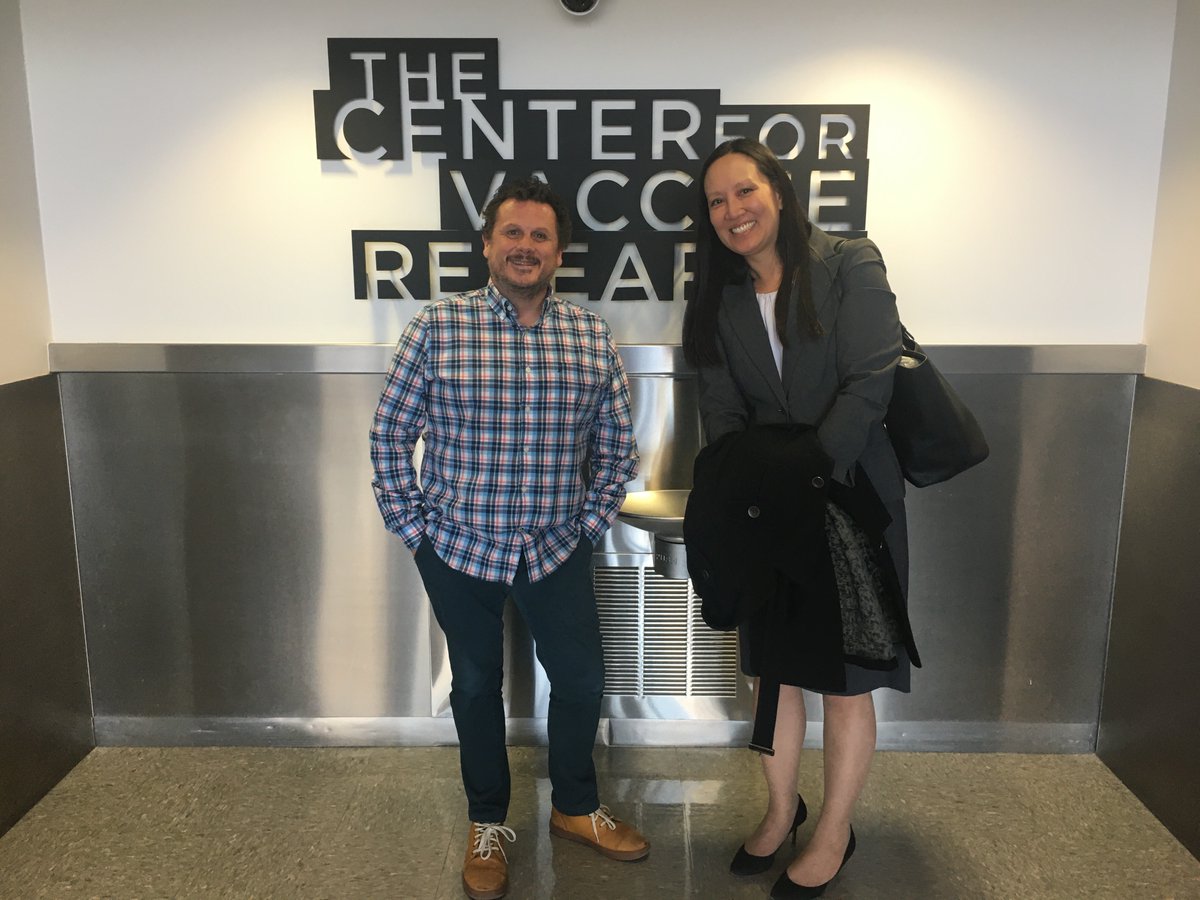 thechanglab's tweet photo. Thank you @TNiepa &amp; Niepa lab for hosting me @ChemePitt @PittEngineering! Enjoyed mentoring lunch with Graduate Women Engineering Network coordinated by @fullerton_lab. Was also great to see @10queues and a very neon @PittCVR. Great science going on @PittTweet! #virus #biofilm https://t.co/OEOcSG4Ixr