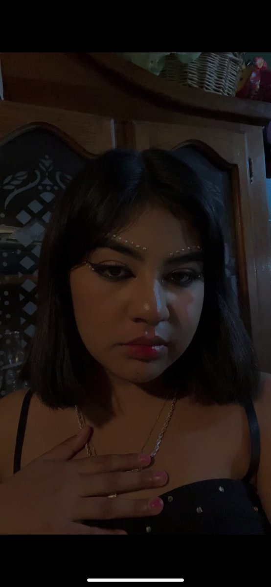 PaolaGa93631892's tweet photo. #selfiesforchan #SelfieForChan https://t.co/nqyYAAZAP6