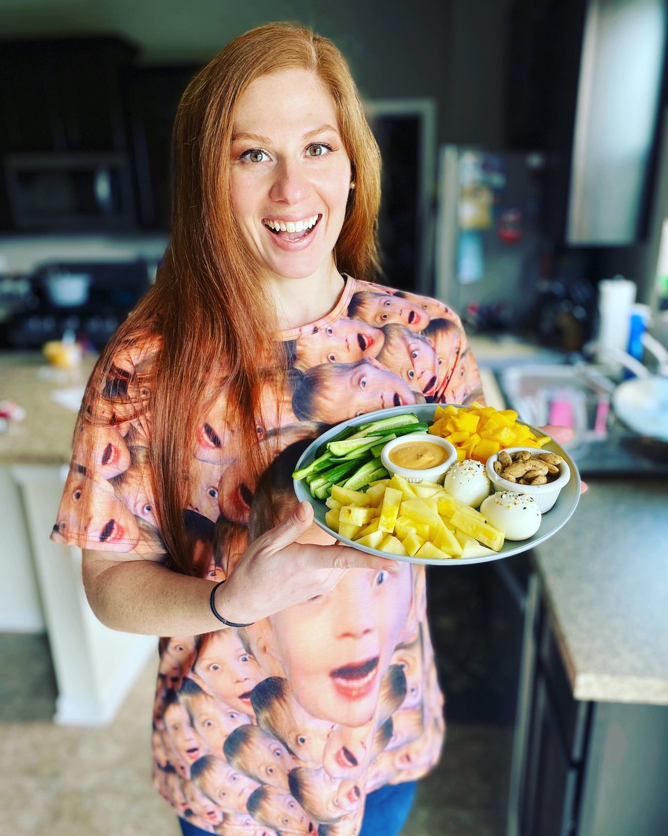 NextLevelGrit's tweet photo. I’m #obsessed with this fruit, veggie, and protein plate!

#DDPY #DDPYWorks #positivelyunstoppable #ownyourlife #DDPYWarrior #strongereveryday #nextlevelgrit #bethespark #warriorwomen #notdoneyet #weightlossjourney #DDPYJackedWorks #fitness #organic #glutenfree #dairyfree #foodie https://t.co/6BAz6oJ98r