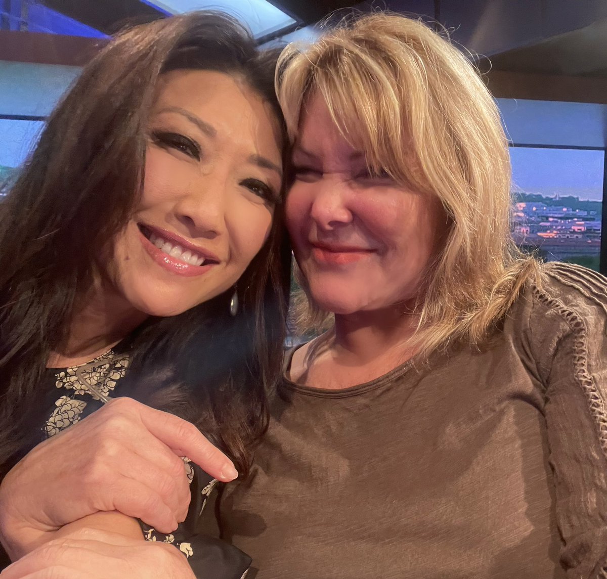 Eun Yang tweet media