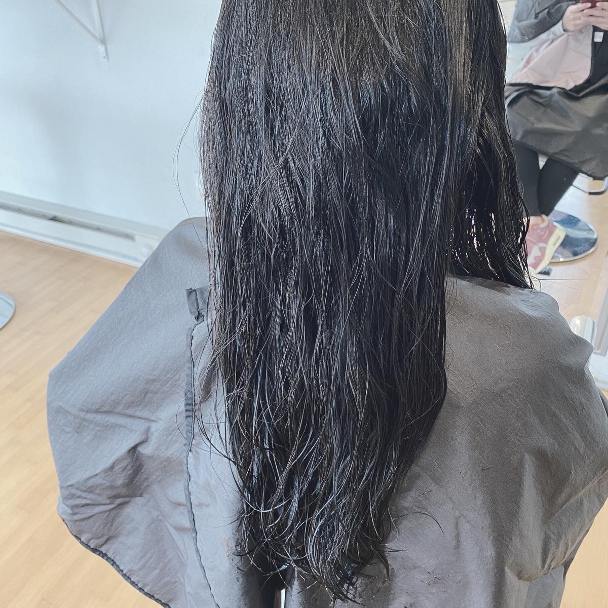 mgstyleszz's tweet photo. WOMEN’S CUTS🦋

What a big chop ✂️❤️

#haircuts #womenshaircuts #cuts #hairstylist #cosmetologist #seattle #greenlake #seattlehaircuts #pnw #straighthair #curlyhair #texturedhair #beforeandafter #before #after #curly #seattlehair #transformation https://t.co/N8lu2kSVh8