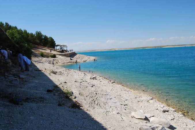 sadecebru0's tweet photo. Urfada deniz yok diyenler utanır mı sanmam https://t.co/e3AKWwmsRp
