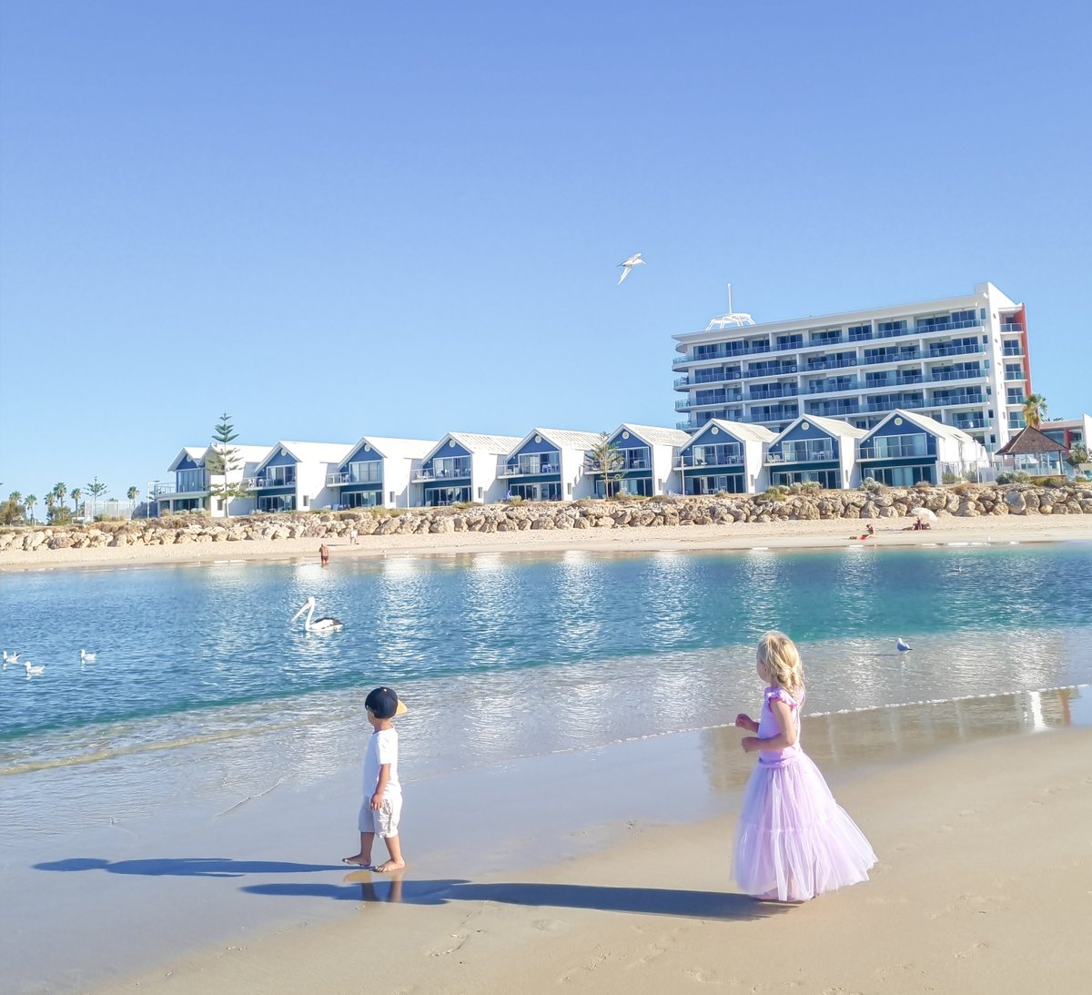 SeashellsGroup's tweet photo. Wishing you and your family best wishes for Easter from all of us at Seashells.

📸 : @lulu_and_bear_ https://t.co/SEVAtqfnVA