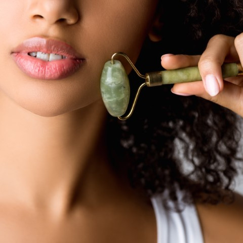 AcuCareFacial's tweet photo. How to use Jade Rollers https://t.co/vG61wbhMhS 
#jaderollers #guasha #vancouver #vancouverbc #beautytip #beautyvancouver #facialacupuncture #facialrenewal #cosmeticacupuncture #rosacea #acne #lymphaticdrainage #smoothskin #youthful #glow https://t.co/4yds8Bo85y