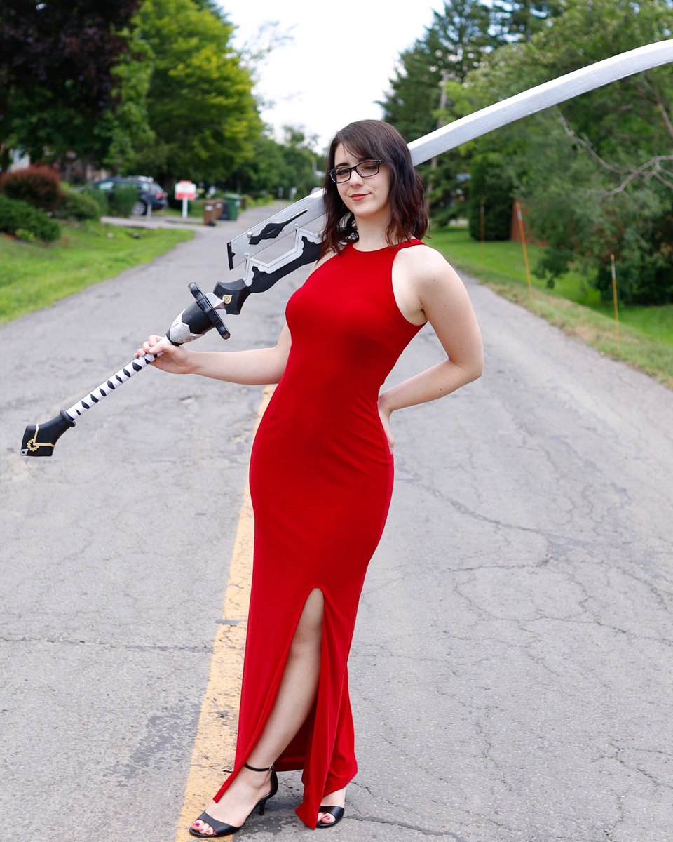 saraxkasai's tweet photo. Women with swords > https://t.co/MaDejQwklO