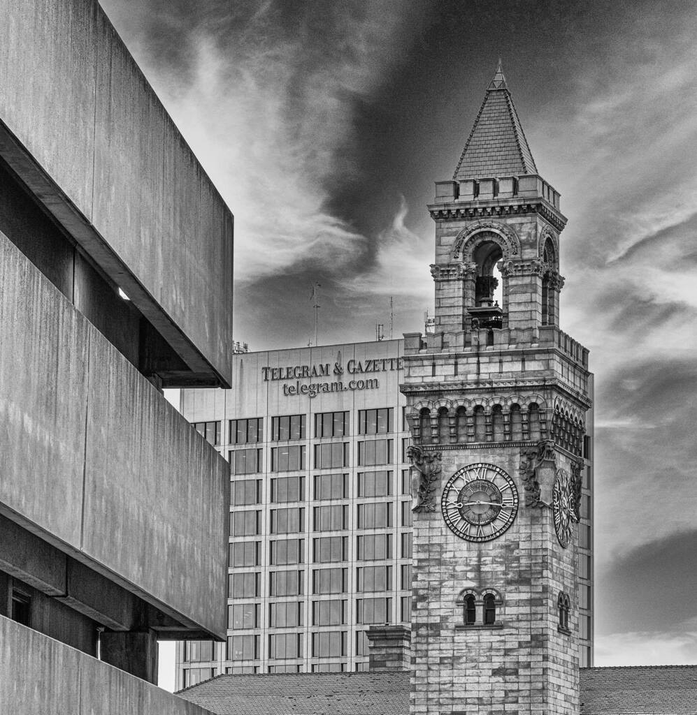 Worcester Town Hall and T&G #igersmass #igworcester #worcesterma #architecture #buildings #blackandwhitephotography #nikonphotography #nikonz9 ift.tt/RNf1OwI instagr.am/p/CcbPBmYPZWa/