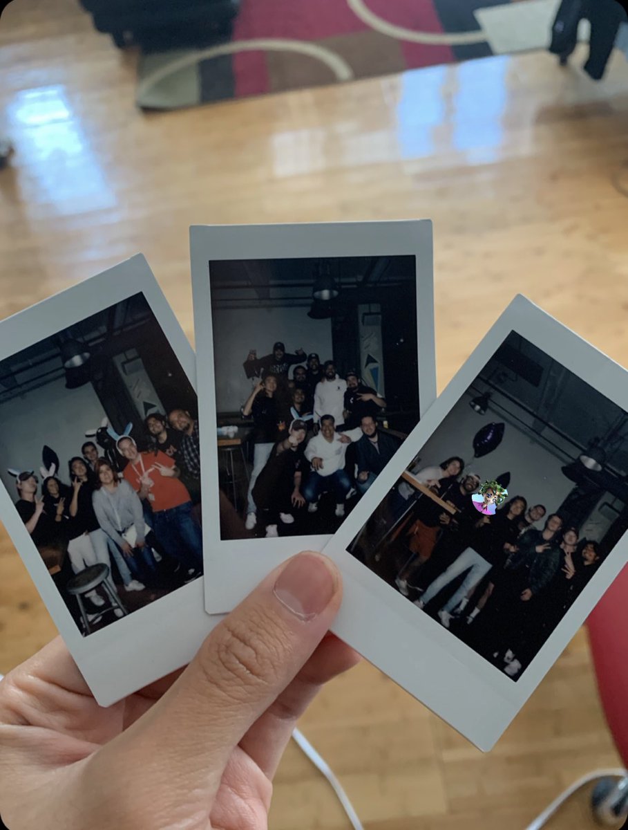 dgn_dao's tweet photo. Did you guys hear the alpha? 
@Brooke_hs bought the entire fluf ecosystem drinks during NFT LA!🍻 

We had a blast organizing this meetup. Thanks Brooke and everyone who made it out!💯 @partybearNFT @flufworld @DrugReceipts @altstatemachine @seekers_xyz https://t.co/F964fP7krk