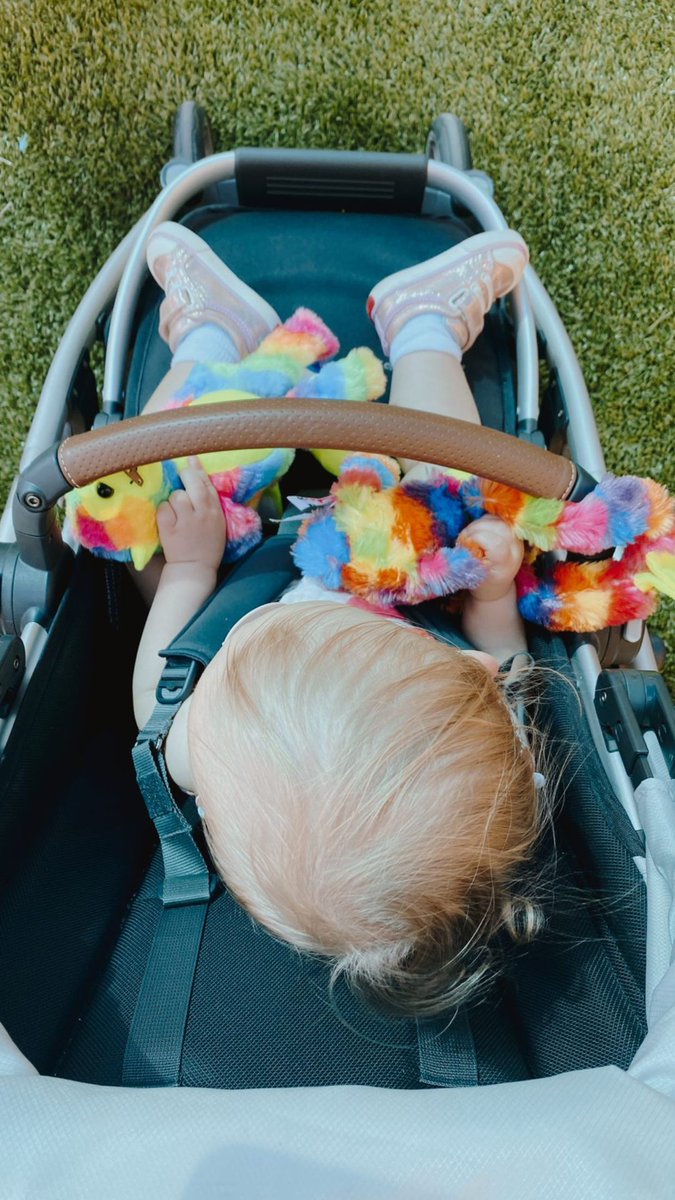 CandiceUpdate's tweet image. New pictures of Candice Accola King's daughters Florence and Josephine.