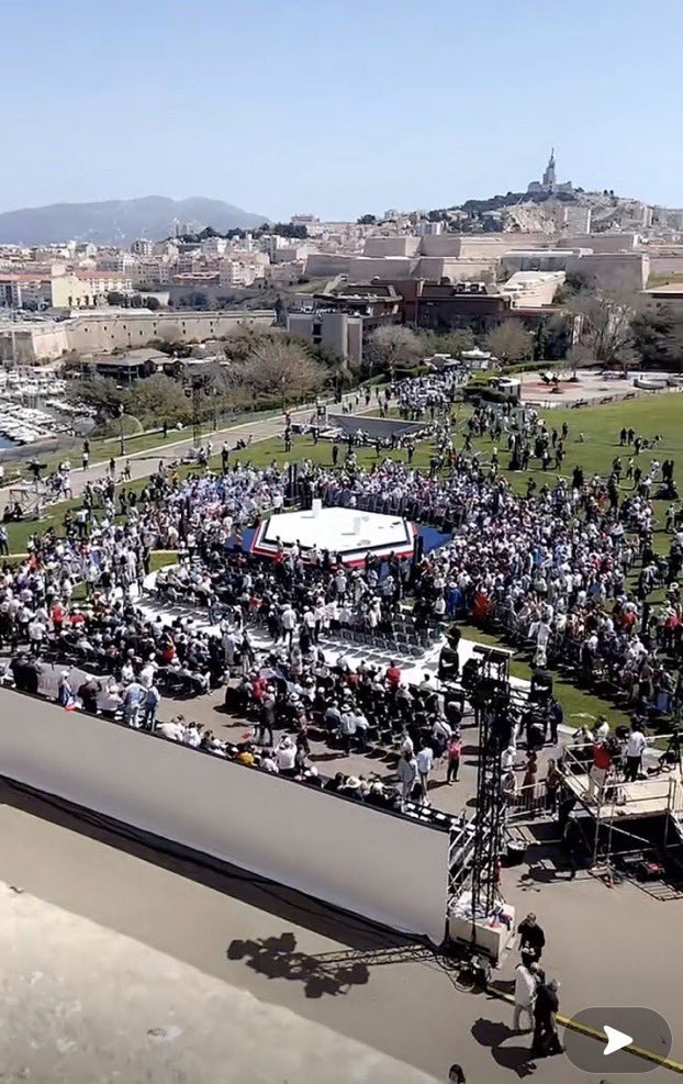 eliza_mylyja's tweet image. 😂😂😂😂La vue d’ensemble est très différente ! 🤣🤣🤣🤣 Qui a envie de l’entendre et le voir faire son show ! Je ferai tout ce que je n’ai pas fait en 5 ans ! Honteux ! #MacronDehors  #MacronMcKinsey #macronAlstom