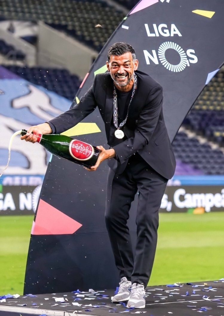 🚨 OFICIAL: Sérgio Conceição é o primeiro treinador da história do