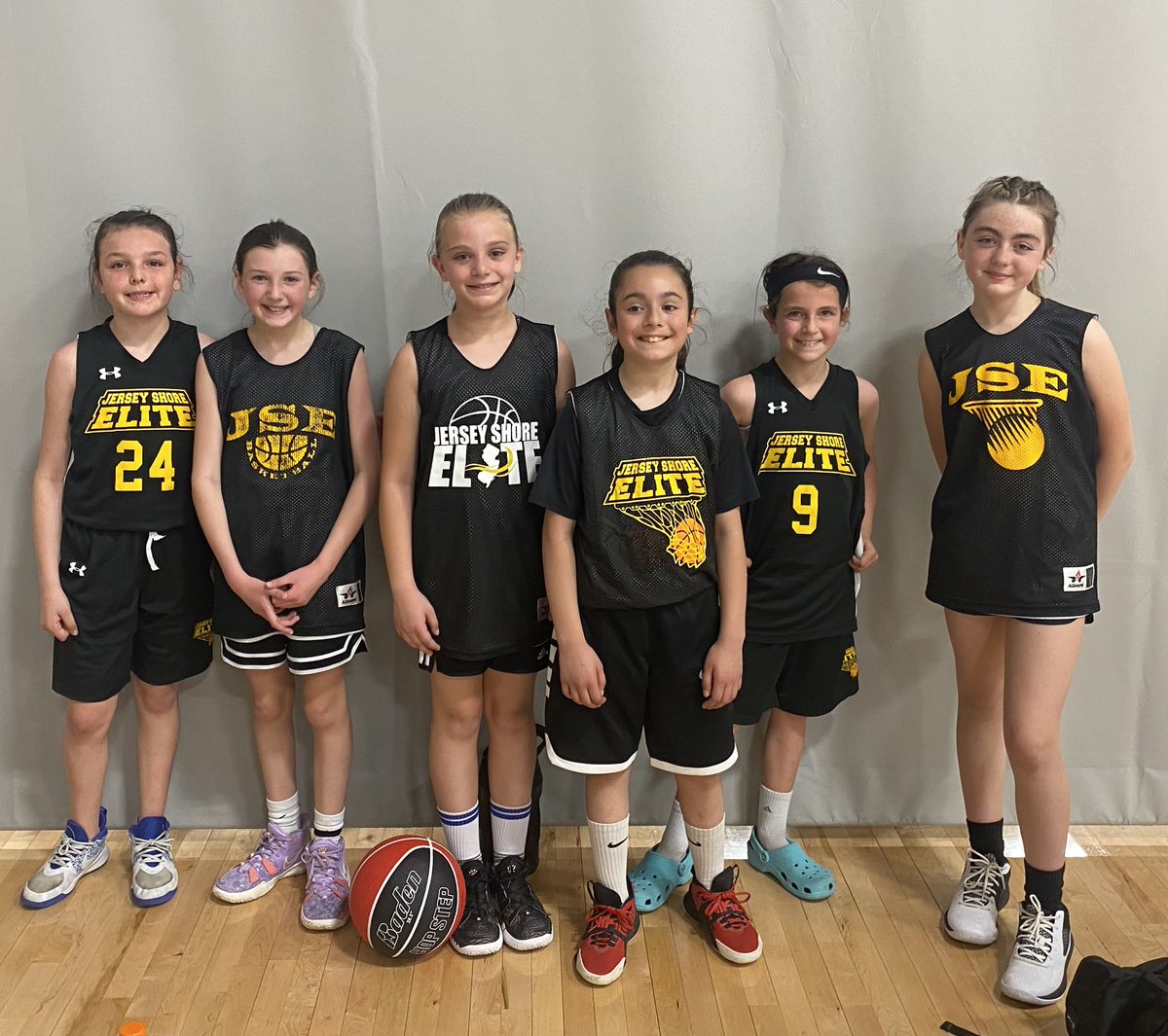Super proud of our JSE 4th grade team going 1-1 on the day! Playing hard and aggressive, way to work!💪🏼 @sjvcoach