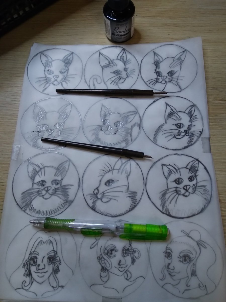 Kietsuhime's tweet photo. I'm #live on my #twitchstream #livestream at https://t.co/WPQJc5L5Jw and #YouTubechannel The Joy of Imagination! I'm working on my #layout to make my stream look nicer #twitch #twitchstreamer #art #artistsoftwitch #drawing #pencil #pencilartwork #livestreaming #livestreamer https://t.co/z2buokXLWY