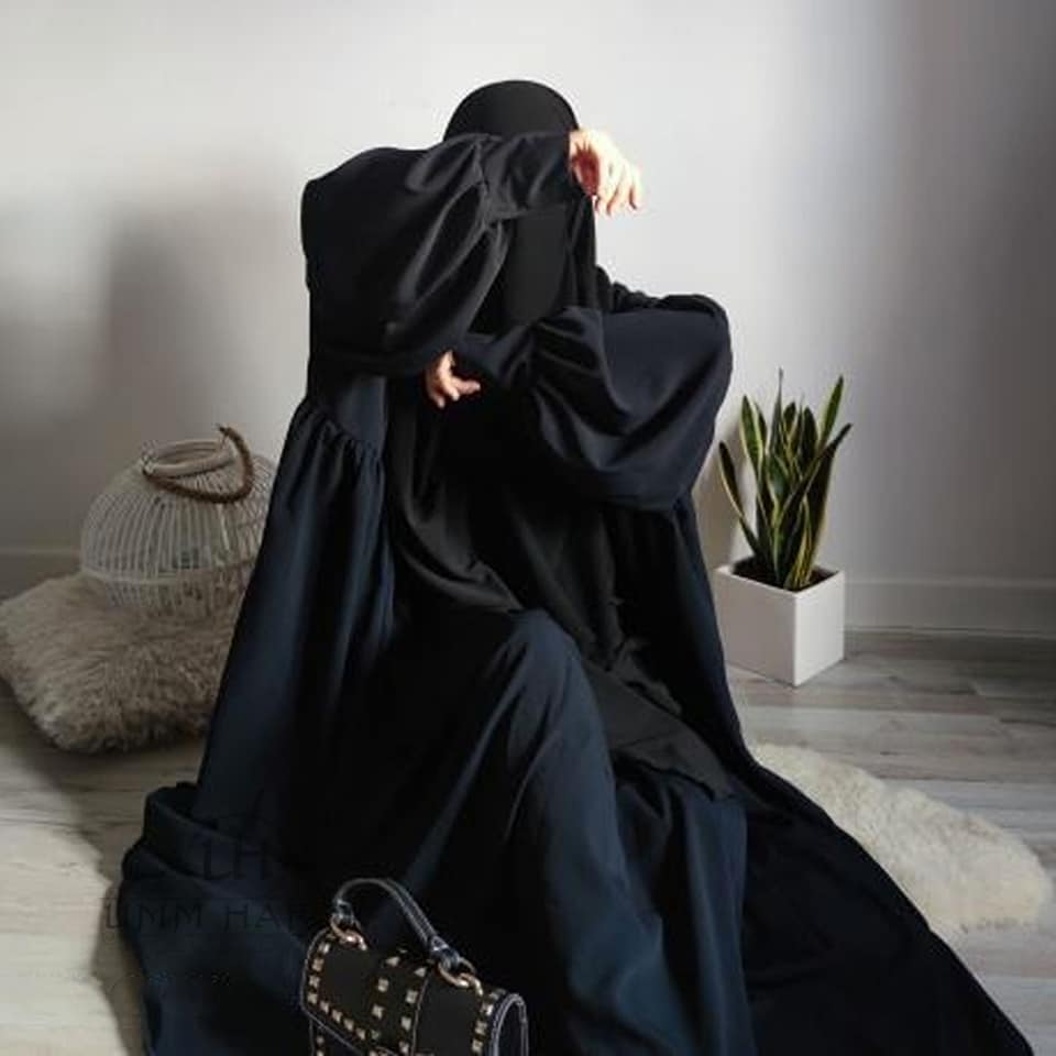 _Umm_Hafsa_'s tweet photo. 🛍 https://t.co/b7E9O5sjR0
♡ Cette #abaya est définitivement la pièce favori de notre Collection
Elle est tellement pratique et jolie que vous ne pourrez plus vous en passer in shaa ALLAH
#UmmHafsa #UmmHafsaCollection #modesty #hijab #frenchjilbab #jilbeb #jilbab #hijab #muslima https://t.co/dZBhxeOzsh