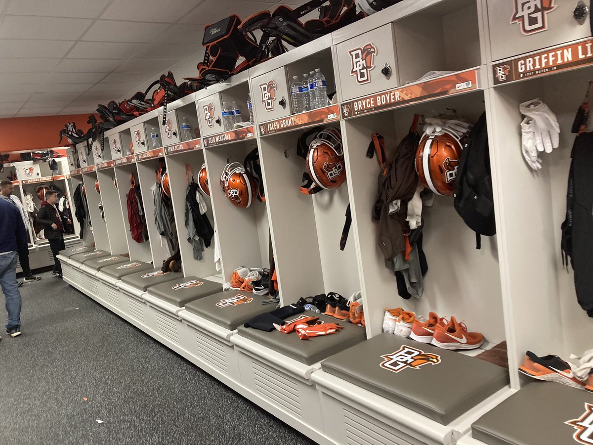 DominicDeMeo's tweet photo. Had an amazing time at @BG_Football thanks to @CoachLoefflerBG and @ErikCampbell . Thanks for the hospitality, it was an awesome experience.@Coach_Pitts74 @Mike_Murphy20 @CHaaseBGSU @TheD_Zone @Bryan_Ault @MIexposure https://t.co/ErqMYvl7fc