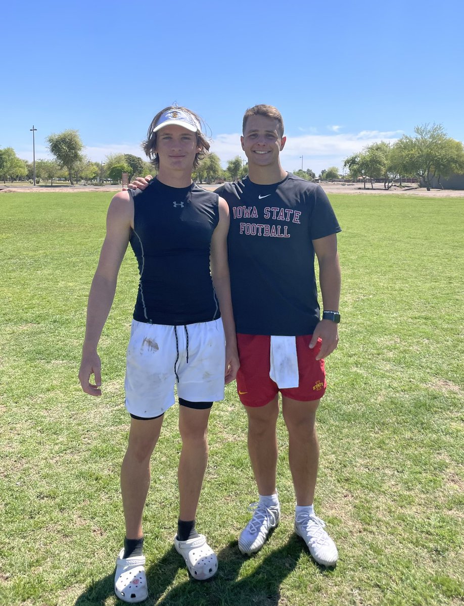Had to go after this guy in the lab today!  Best to Brock Purdy <a href="/brockpurdy13/">Brock Purdy</a> - thank you for showing us how it’s done in the lab today with QBManuch @QBManuch. @zdawgzilla