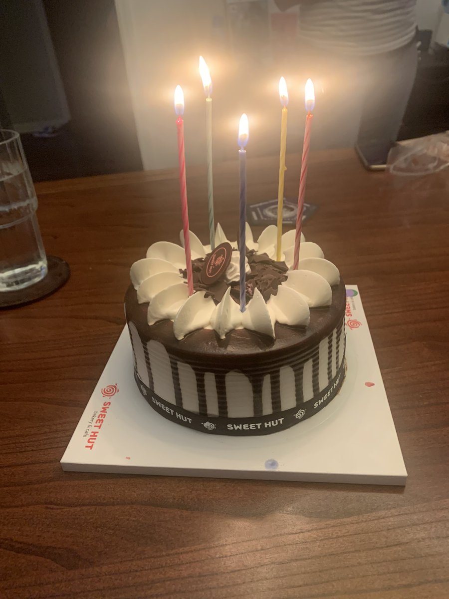 TheJorshS's tweet photo. What a busy day. Got up early to help friends move, but with plenty of laughs along the way as always.
Then, sweaty and tired, I went to hang out with other friends who wanted the chance to wish me a happy belated birthday with this cake.
#cake #sweethut https://t.co/8Ouxhv3kwv